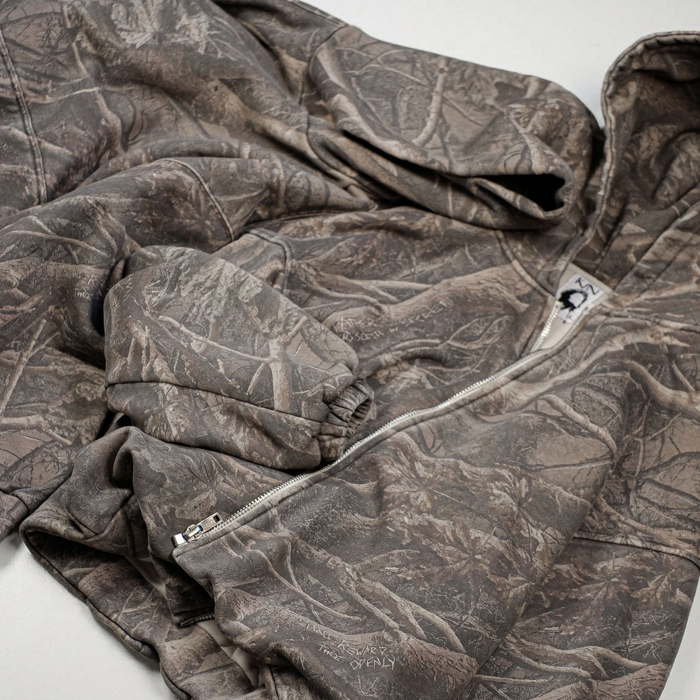 "SECRET CAMO" Heavy-weight zip [pre-order]