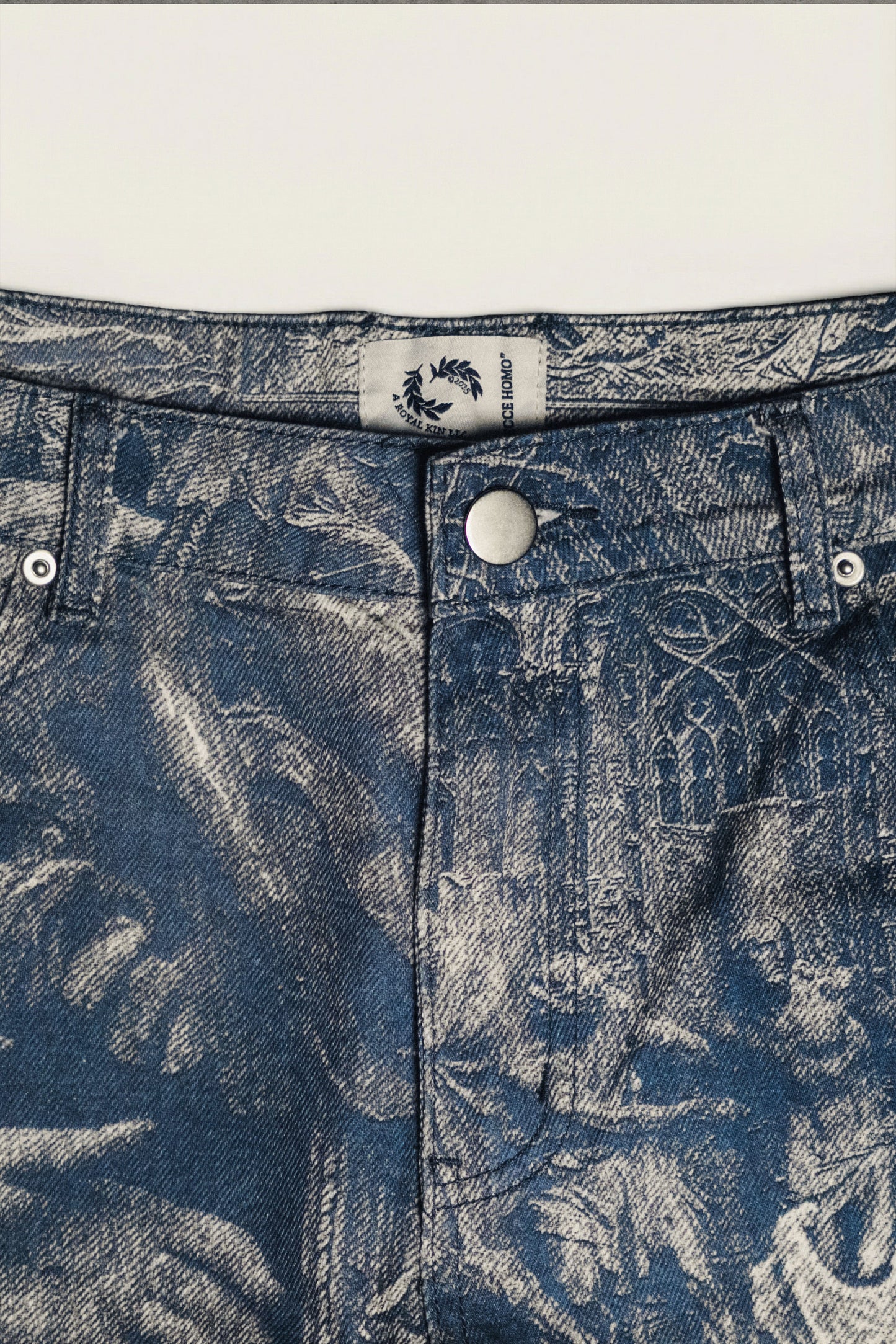 "BEHOLD THE MAN" II Jeans