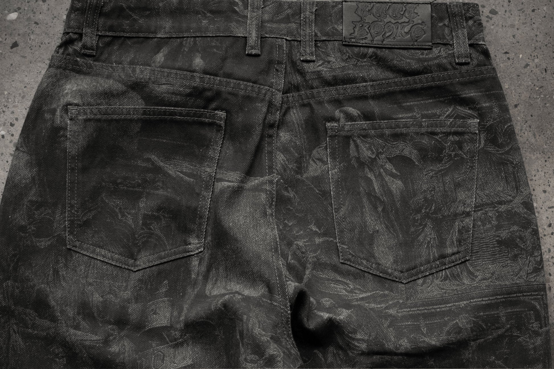 "BEHOLD THE MAN" II Jeans (Black)