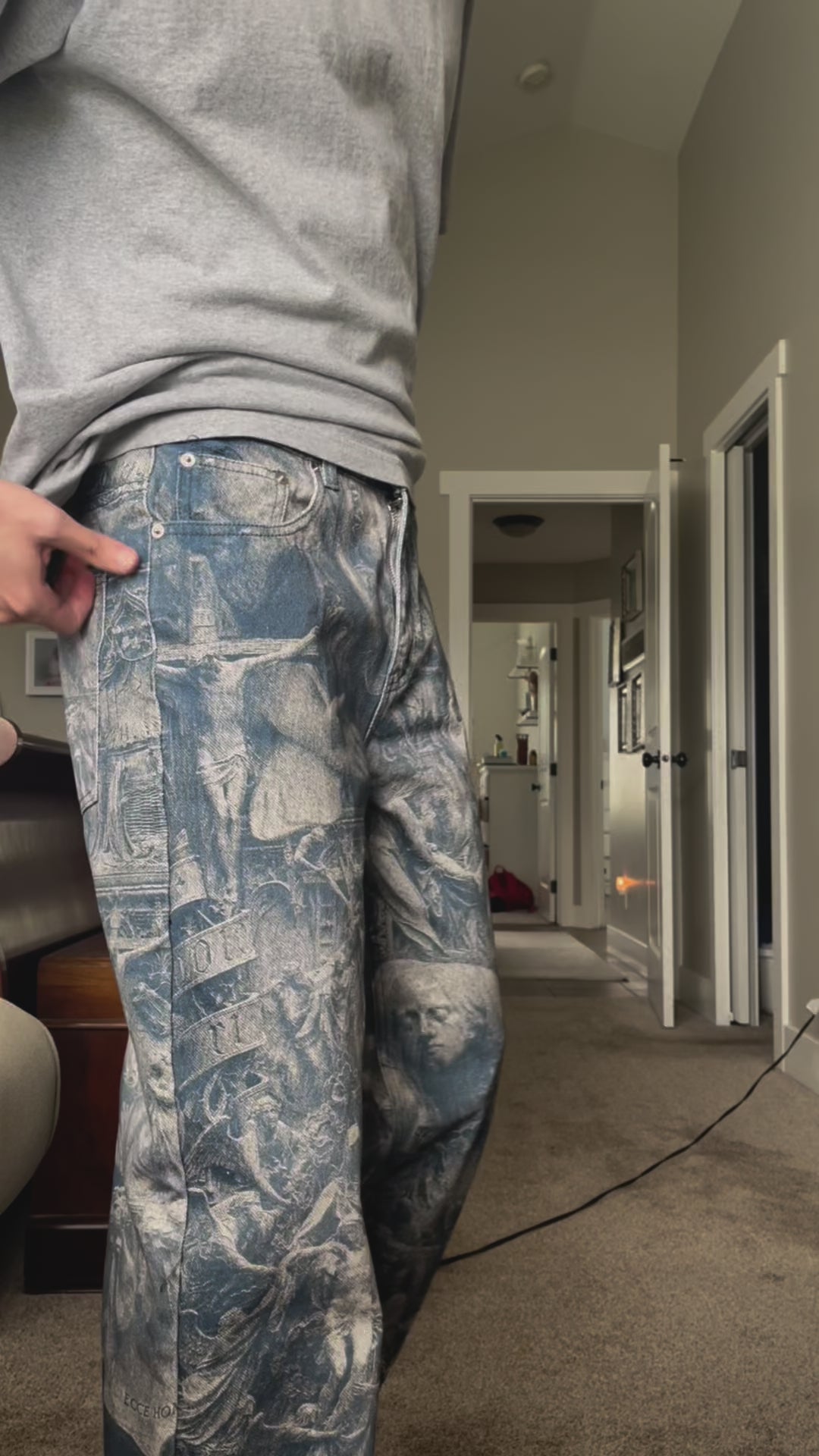 "BEHOLD THE MAN" II Jeans